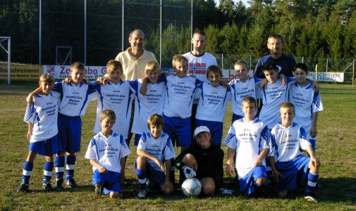 erfolgreiche Jugendmannschaft (Stefan Eichinger, sitzend 2. von links)