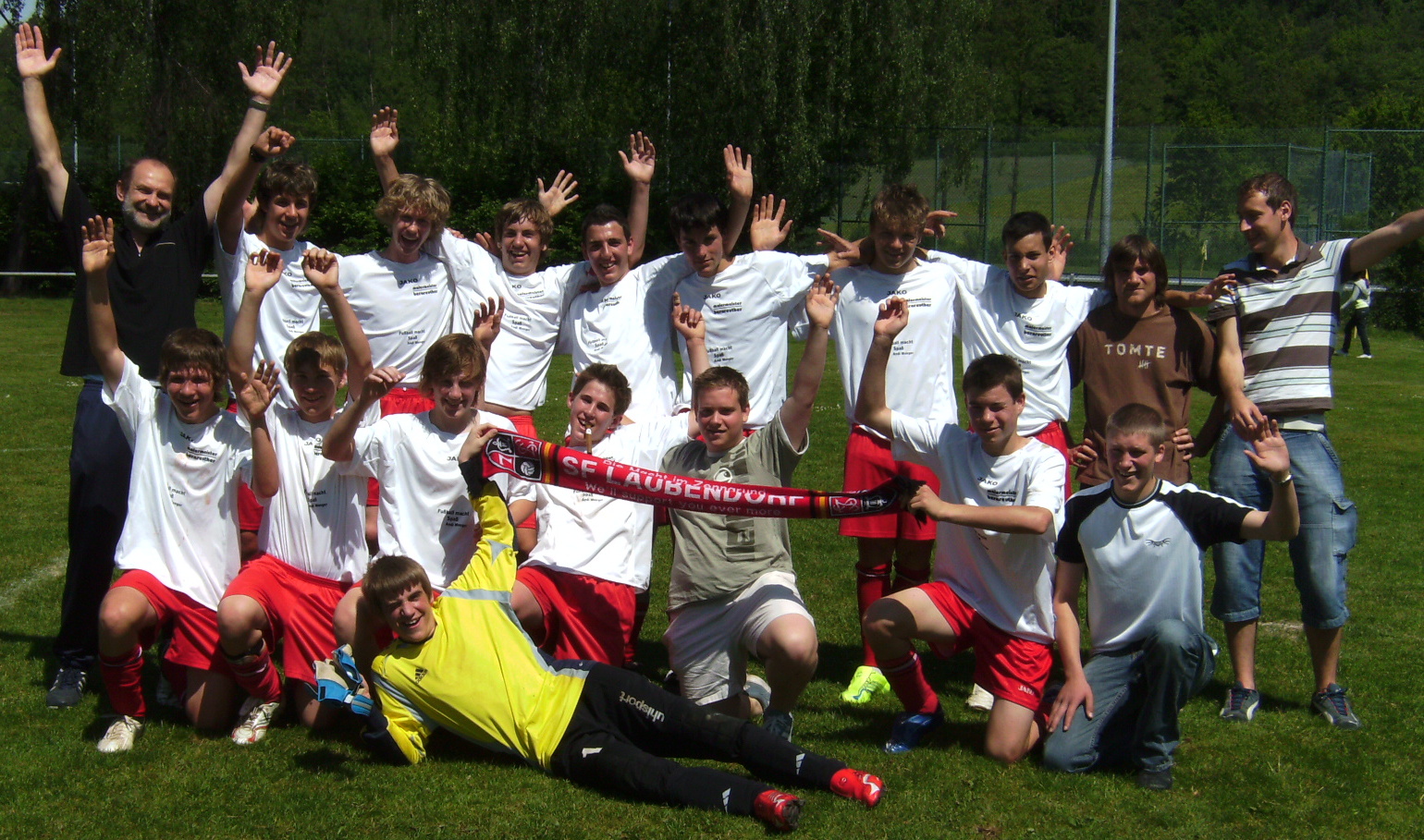 B-Jugend nach dem letzten Spiel der Meistersaison 2006/2007